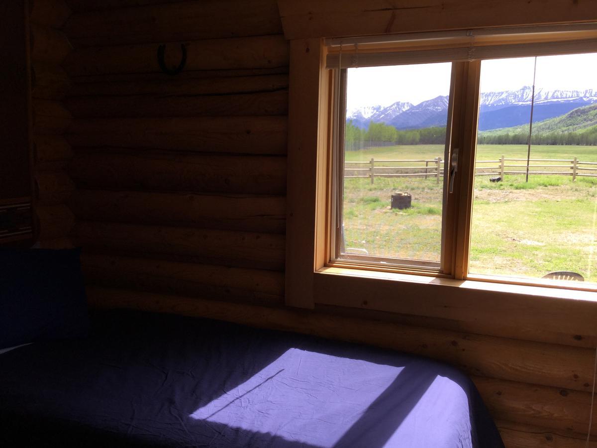 Folding Mountain B & B Fort Nelson Dış mekan fotoğraf