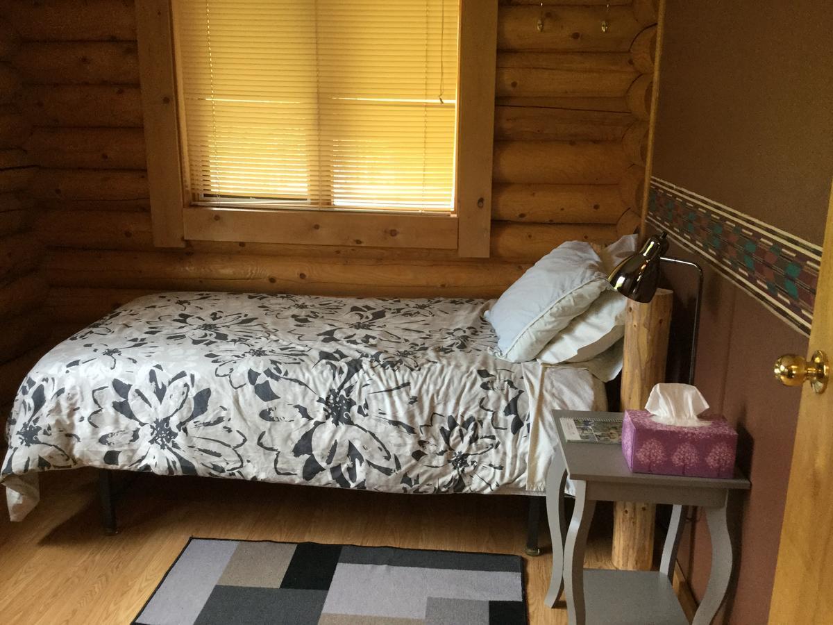 Folding Mountain B & B Fort Nelson Dış mekan fotoğraf