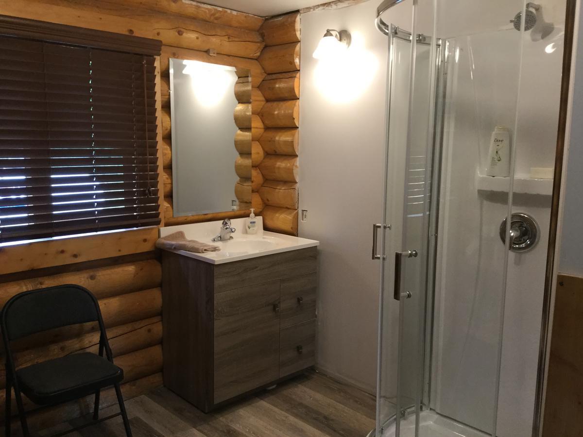 Folding Mountain B & B Fort Nelson Dış mekan fotoğraf
