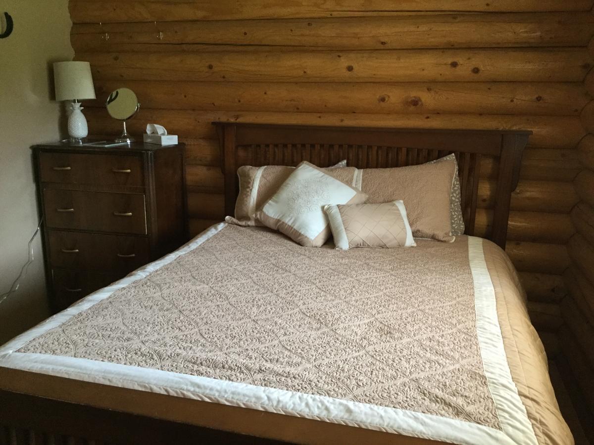 Folding Mountain B & B Fort Nelson Dış mekan fotoğraf